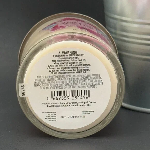 BBW Strawberry Snowflakes White Barn Bath & Body Works Single Wick Candle - Picture 9 of 10